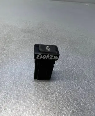 Toyota Avensis T250 AUX in-socket connector Fa134334