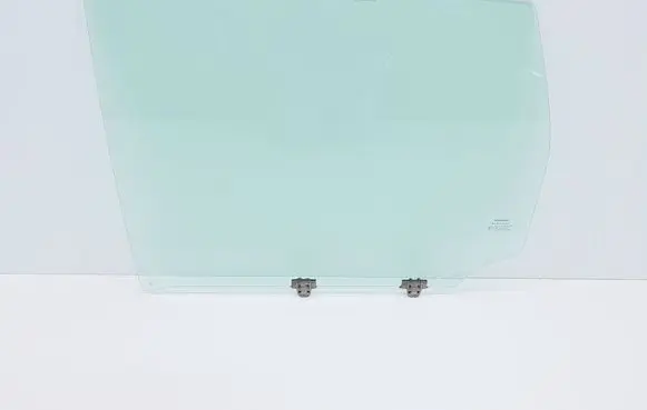 Nissan Note (E11) Rear door window glass 823019U000