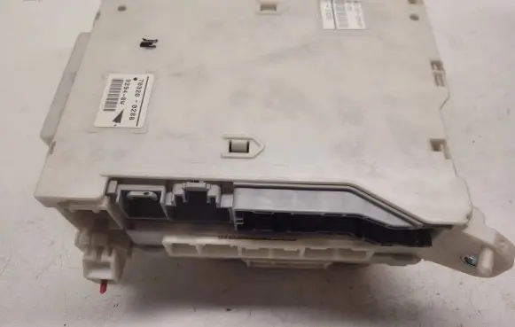 Lexus GS 300 350 430 450H SAM control unit 8273030A61 73200288 7D131335