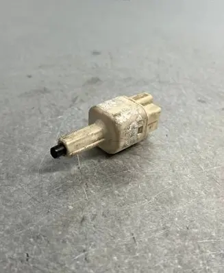 Toyota Avensis T250 Brake pedal sensor switch 9650688480