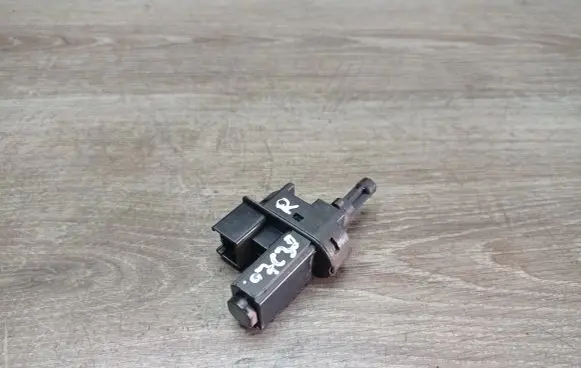 Volvo C30 Brake pedal sensor switch 4M5T7C534AA