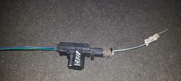 Nissan Prairie Central locking motor 