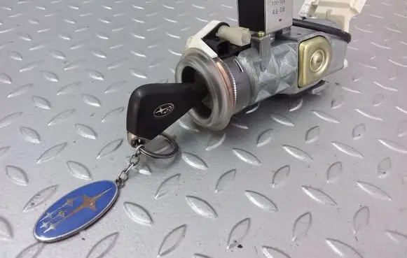 Subaru B9 Tribeca Ignition lock 88215AG000 X1T25971