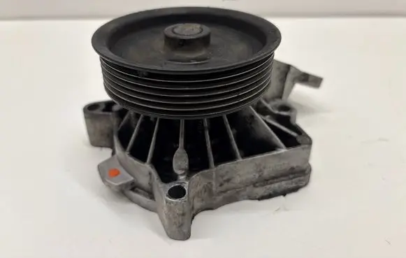 BMW 5 E60 E61 Water pump 2113713S