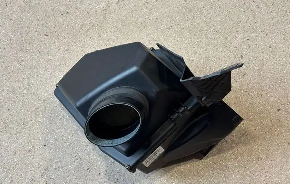 Air filter box