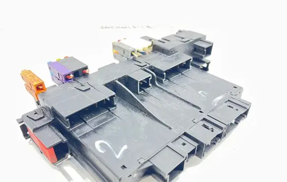Mercedes-Benz CL C215 Fuse module A0265455332