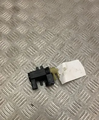 Volvo XC90 Turbo solenoid valve 31480559