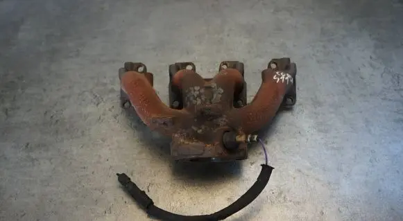 Opel Corsa B Exhaust manifold R90400121 90400121