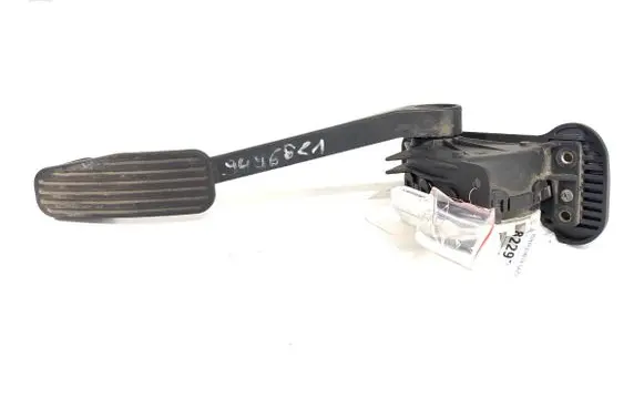 Volvo V70 Accelerator throttle pedal 9496821