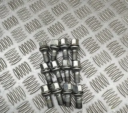 Skoda Enyaq iV Nuts/bolts WHT002438