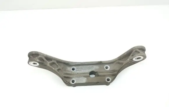 Land Rover Evoque I Rear differential/diff mount bracket 652110600