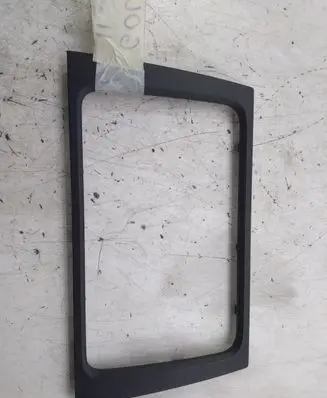 Radio/GPS head unit trim