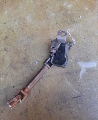 Volkswagen PASSAT B6 Steering column universal joint 3C0905861J