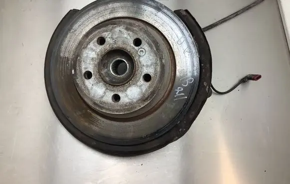 Mercedes-Benz E W211 Rear wheel hub spindle/knuckle 