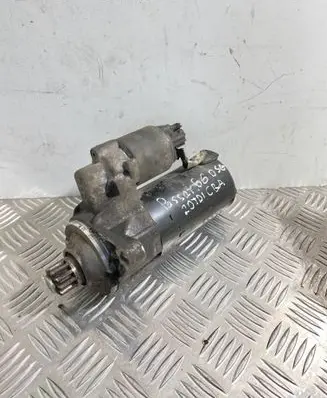 Volkswagen PASSAT B6 Starter motor 02E911024A 0001123044