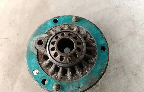 BMW 4 F32 F33 Front upper strut mount 6863135 787004401 A1308063745