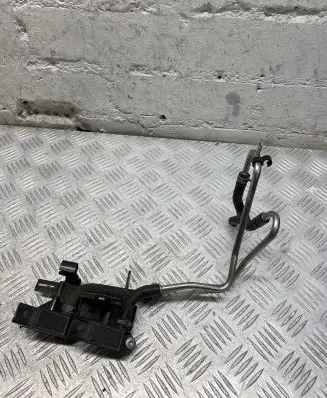 Volkswagen Golf VII Engine coolant pipe/hose 04L131552C