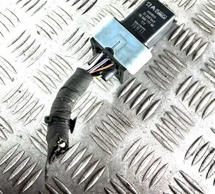 Glow plug pre-heat relay