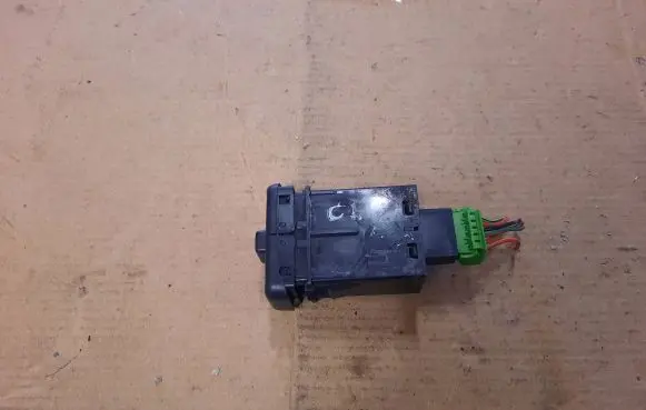Honda CR-V Sunroof switch M19833 95A2