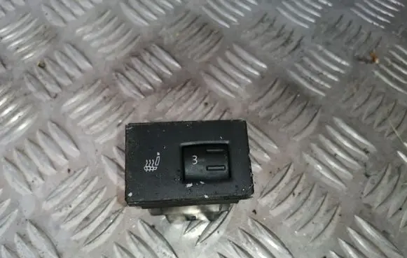 Volkswagen Touareg I Seat heating switch 7L6963570B