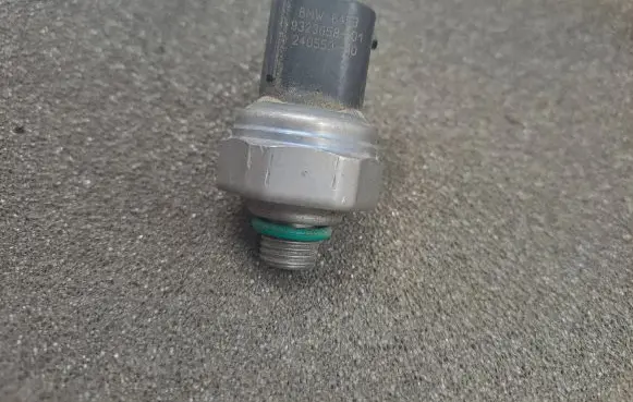 BMW X7 G07 Air conditioning (A/C) pressure sensor 9323658 24055910