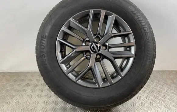Nissan X-Trail T33 R18 carbon fiber rim 