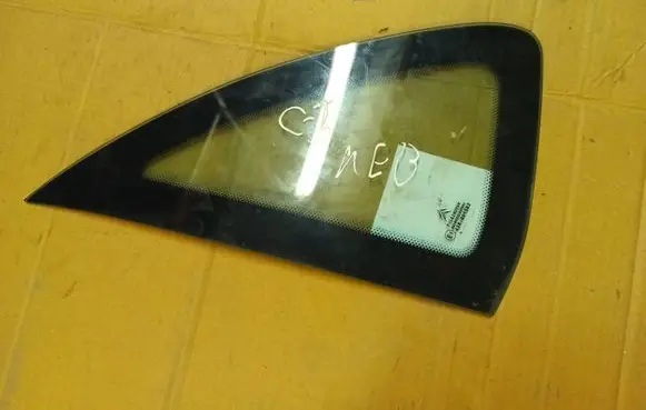 Citroen C3 Rear side window