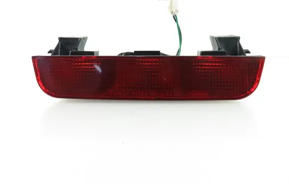 Mitsubishi Pajero Third/center stoplight 