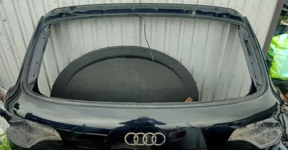 Audi Q7 4L Truck tailgate 