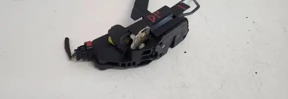 Hyundai Terracan Front door lock