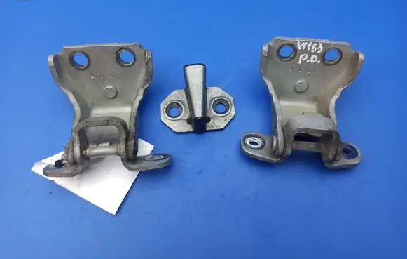 Front door hinge set
