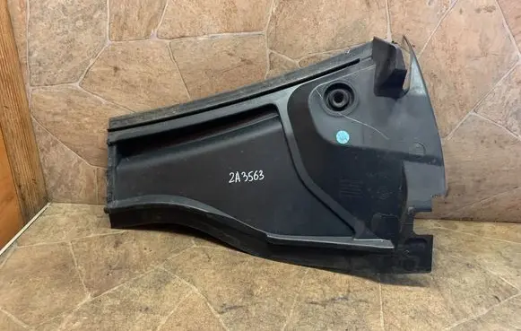 Mercedes-Benz B W246 W242 Wiper trim A2468300800