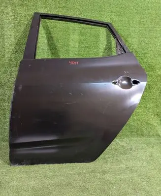KIA Venga Rear door