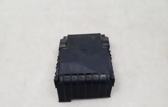 Skoda Superb B6 (3T) Fuse box cover 1K0937132F