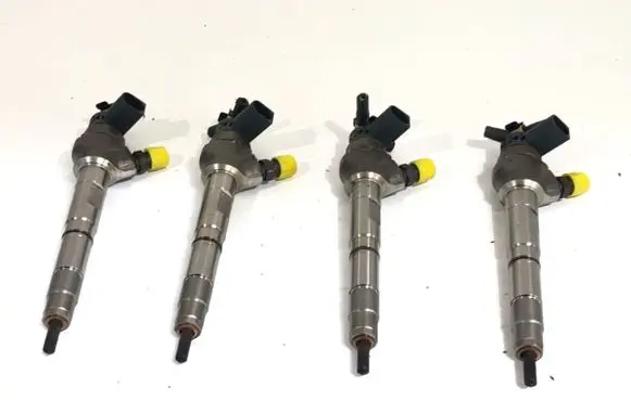 Volkswagen PASSAT B8 Fuel injectors set 04L130277AE