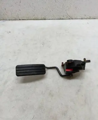 Renault Clio III Accelerator throttle pedal 8200297335