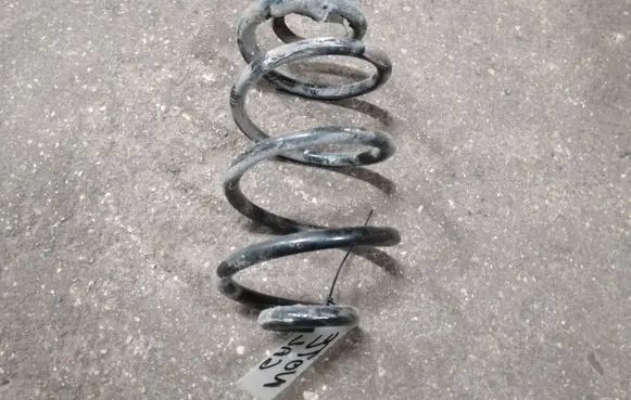 Nissan Note (E11) Rear coil spring