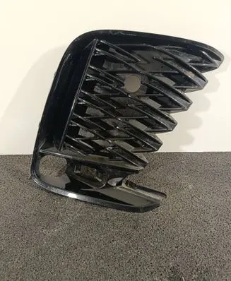 Lexus RX V Front bumper lower grill 5311548100