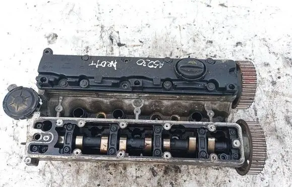 Citroen C5 Engine head 9633886610