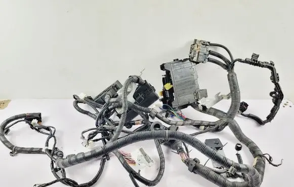 Nissan Pathfinder R52 Engine installation wiring loom 8282112670 24382JR23B 7154713830