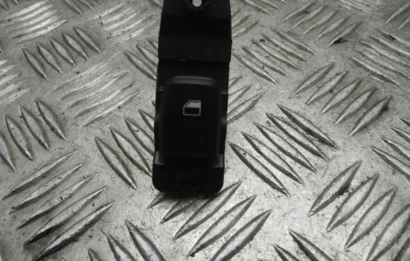 Hyundai Kona I Electric window control switch 93580J9000