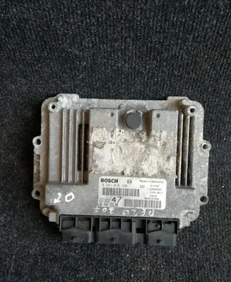 Citroen C3 Engine control unit/module 0281010390