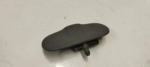 Windshield washer spray nozzle