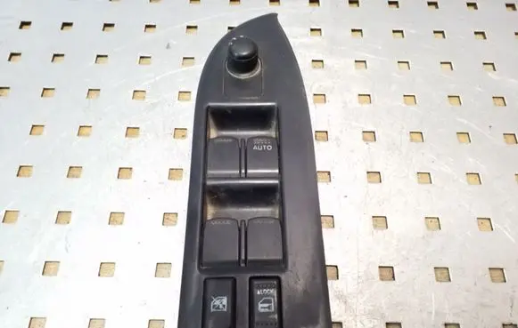 Suzuki Grand Vitara II Electric window control switch 8371765JO5PKR