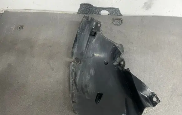 Renault Clio IV Front wheel arch liner splash guards 638453487R