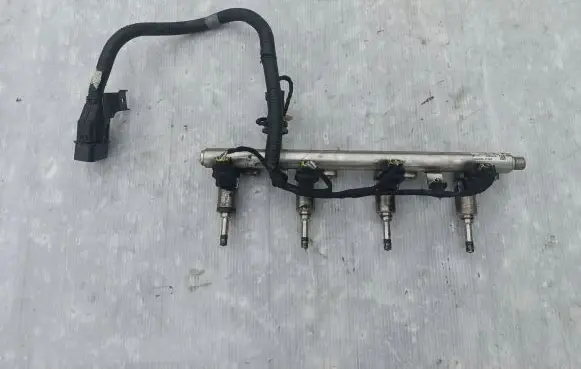 KIA Sportage Fuel main line pipe 353502B100