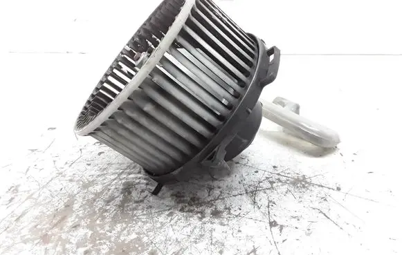 Mazda 3 I Heater fan/blower 8940000
