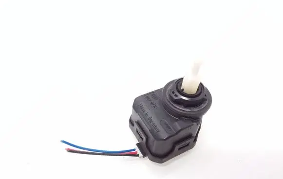 Volkswagen PASSAT B5.5 Headlight level adjustment motor 1J0941295C