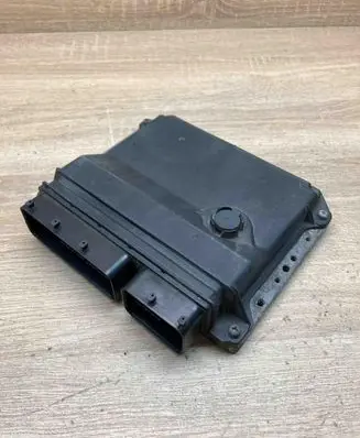 Toyota Avensis T270 Engine control unit/module ECU 8966105D51 MB2759001431