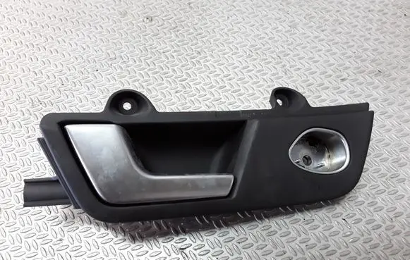 Audi A4 S4 B7 8E 8H Front door interior handle 8E0839019F